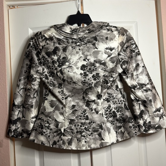 PAULE VASSUER Monochrome Floral Ruffle Blazer size 40(8) - Picture 5 of 7